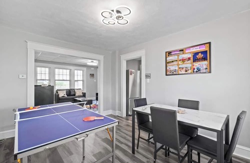 Scranton House | "The Office" on Walnut St.-Downtown Scranton