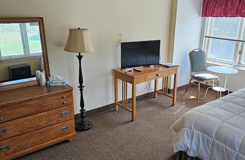 Valley Forge House | Cozy 1-bedroom hotel with WiFi, AC in charming Phoenixville