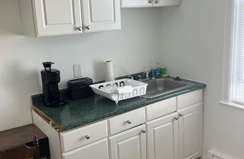 North End Apartment | 1BR apartment near the beach