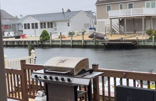 Osbornsville House | Excellent Home by the Bay