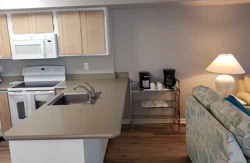 North Wildwood Condo | Days in July open, must rent the entire 17 days until July 30 not shorter term