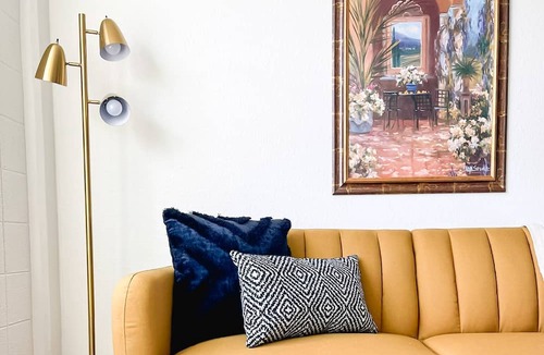 Corryville Apartment | Sleepover: Luxurious 1BD/1BA + Gym - Cincinnati