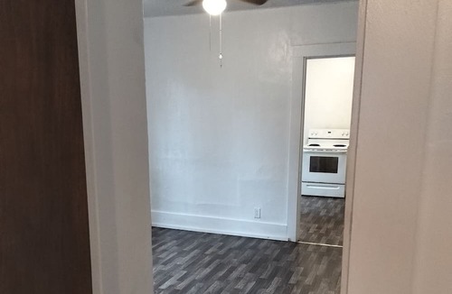 Conneaut Apartment | Quite residential building with roof access for the eclipse. close to lake Erie