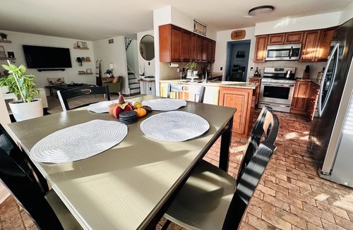 Grenloch House | Lakefront Getaway/Private Yard/Amazing Views