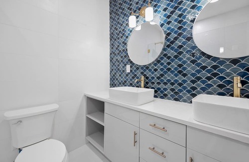 Upper Manhattan Apartment | Triplex 4BR 3BATH Designer Luxury and Gorgeous NEW Townhouse Pvt Outdoor