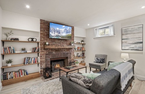 16th Street Heights Apartment | Cozy and modern Basement Apartment in great Washington, DC neighborhood!