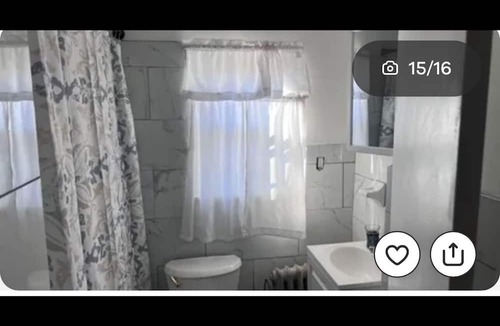 Weequahic House | Private Room in Newark2