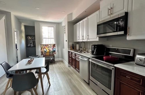 Northeast House | Luxurious Capitol Hill Home - 2BR/2.5B