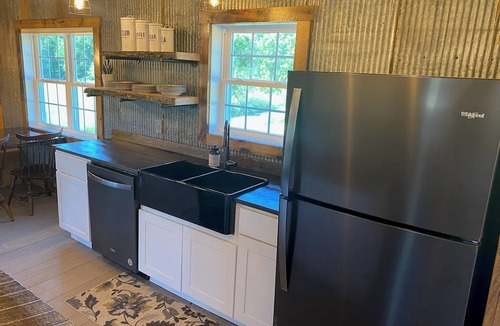 Cedarhurst Other | A secluded organic farm minutes from PA turnpike with AC, WiFi