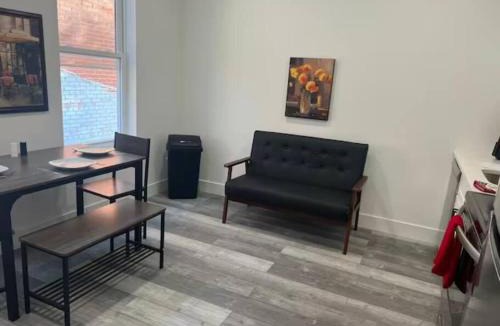 East Parkside Apartment | Charming Apt\Sleeps 3\1717 Apt 3