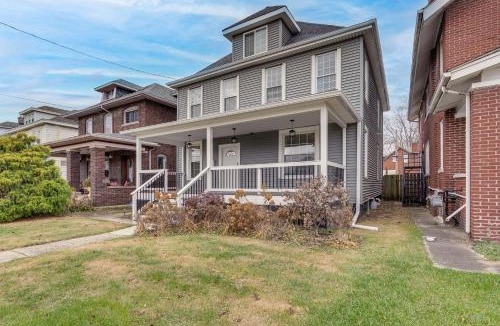 Merion Village Apartment | Columbus Vacation Rental about 3 Mi to Downtown!
