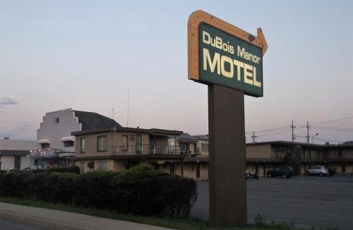 DuBois Hotel | DuBois Manor Motel by OYO