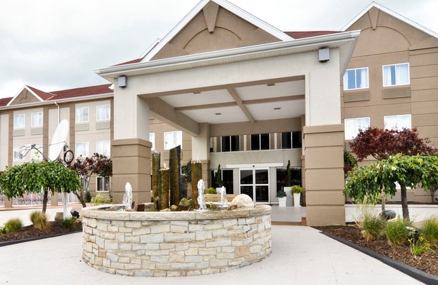 Holiday Inn Express Hotel & Suites Port Clinton-Catawba Island, an IHG Hotel
