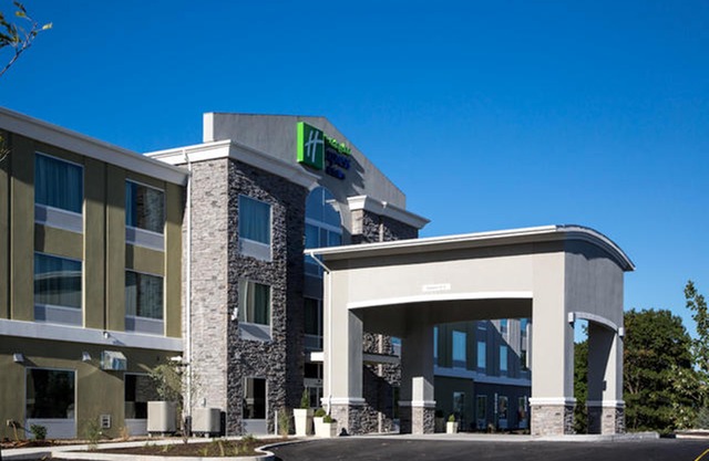 Holiday Inn Express & Suites New Cumberland, an Ihg Hotel