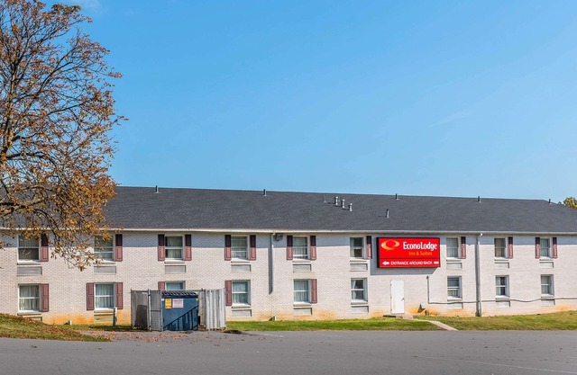Econo Lodge Airport 