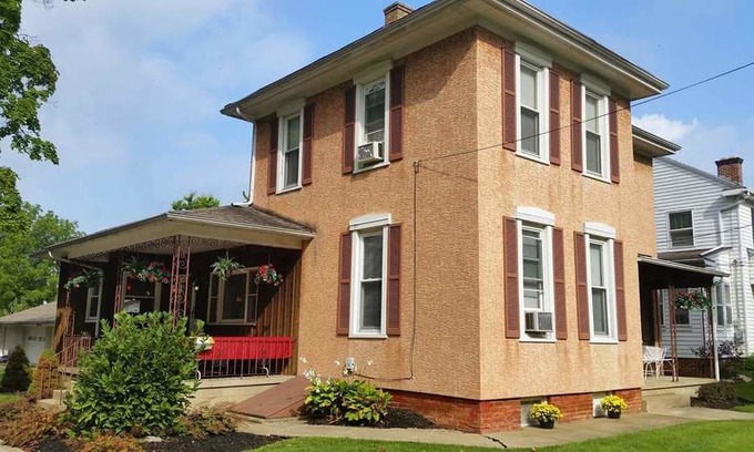 Canal Winchester Hotel | Carraway Guest House