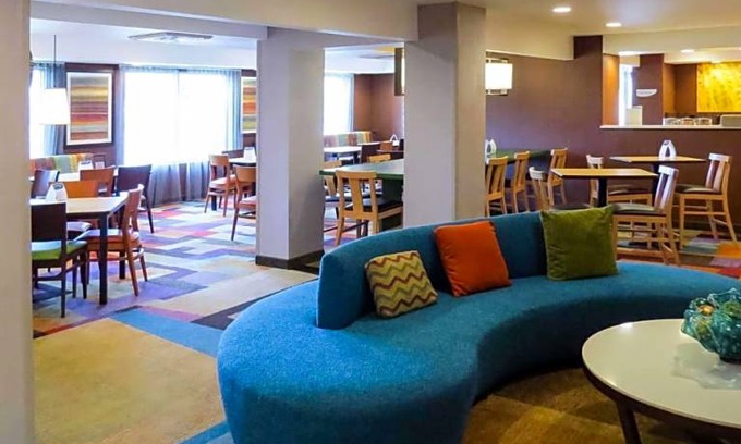 Cranberry Township Hotel | 2-Star Hotel ∙ Quality Inn Cranberry Township